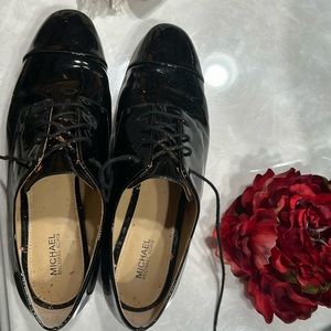 ***SOLD***Patent leather Michael Kors lace up shoes